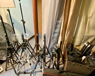 Tripods and lighting some Neewer