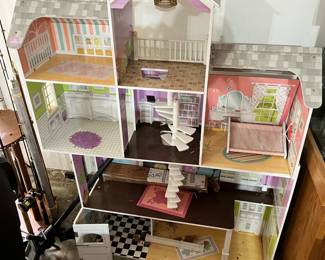Barbie doll house
