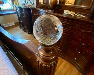 Details of cannonball footboard