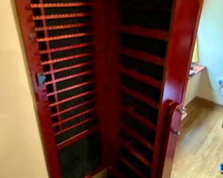 Opens for  jewelry storage