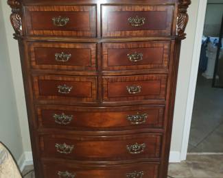 Chest of drawers