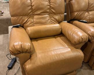 Mega Motion Heavy Lift Chair w/heat & massage