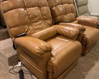 Mega Motion Heavy Lift Chair w/heat & massage