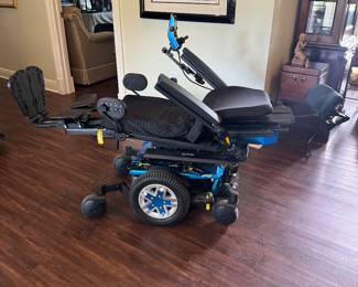 2016 iLevel Q6 w/5 Miles comes with 2 chargers