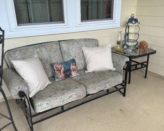 Iron outdoor loveseat 