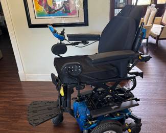 2016 iLevel Q6 w/5 Miles comes with 2 chargers