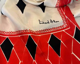Richard Allan scarf