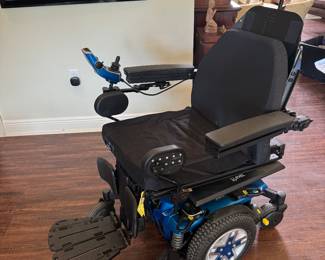 2016 iLevel Q6 w/5 Miles comes with 2 chargers