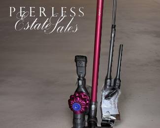 Dyson V6 motorhead - Bid 41. $75