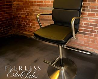 6 Bar Stools. Bid 14. $350