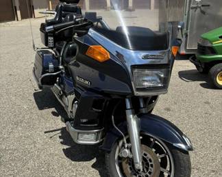 1986 Suzuki Cavalcade LXE - 1400 CC (20,717 Miles)