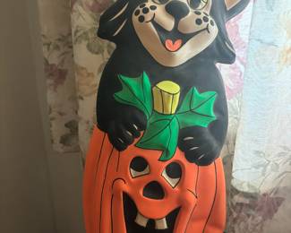 1980's Halloween Black Cat with Pumpkin Decor