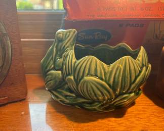 McCoy Frog and Lotus Flower Pot