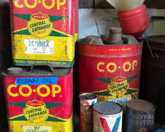 Assortment of Co-op Farmers Union Central Exchange Oil Cans