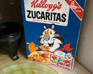 Kellogg's ZucaritasFrosted Flakes Cereal Box
