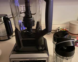 Ninja Blender with accessories