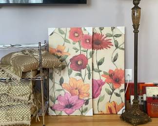 Flower Canvas, TV and standing lamp