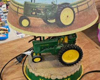 JOHN DEERE LAMP