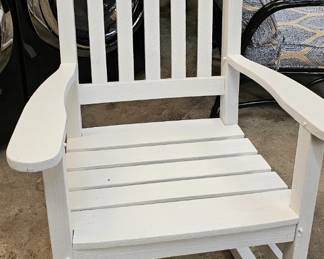 ROCKING CHAIR