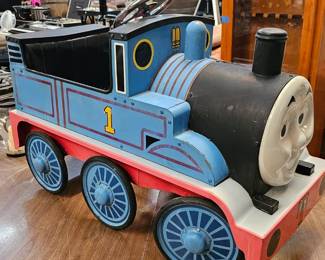 THOMAS THE TRAIN PEDAL CAR
