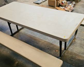 PICNIC TABLE