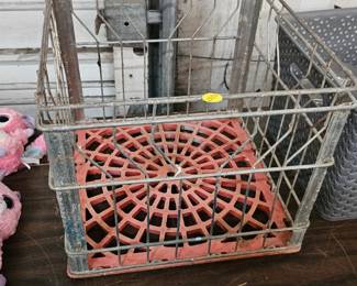 VINTAGE WIRE CRATE