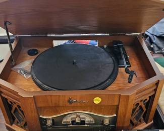 RECORD PLAYER
