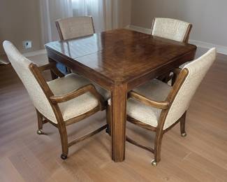 Dining Room Set w/2 additional leafs - Bid 43.   $125