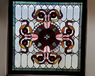 Stained glass art piece - Bid 27. $325