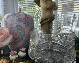 Cherubs and Chinoiserie