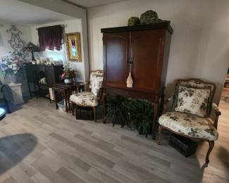 Entertainment armoire