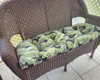 outdoor settee