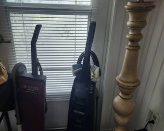 Vacuum, floor lamp