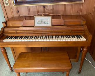 WURLITZER Upright Piano