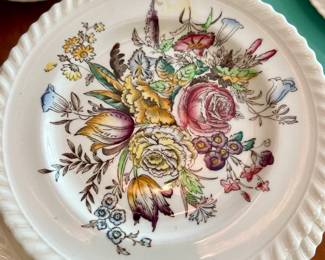 Windsor Ware ‘Garden Bouquet’ Johnson Bros.  Large set of China
