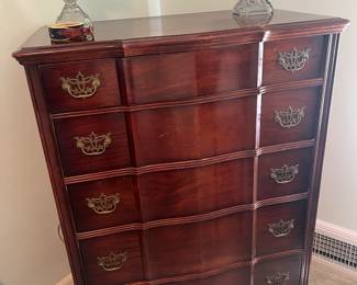 4 Piece KLING Vintage Mahogany Bedroom Set Four  Poster bed, triple dresser, high boy, nightstand