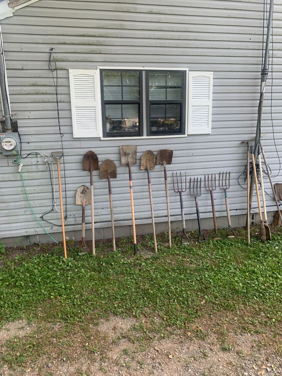 YC Cody estate sale in Guys, TN starts on 6/21/2024