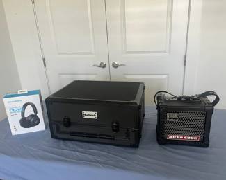 Amplifier, CD mixing console, Headphones