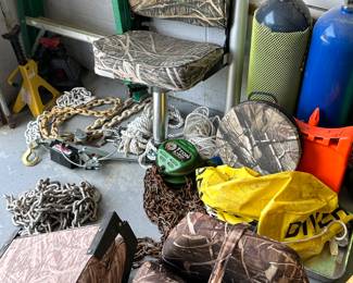 Camo boat seats
