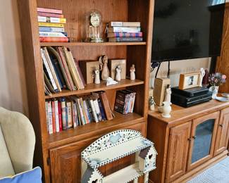 Solid wood storage bookshelf 