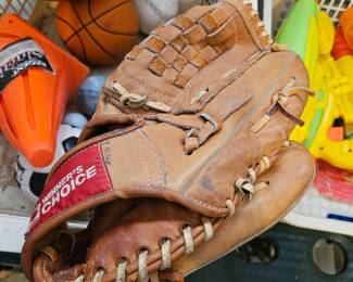 Baseball glove