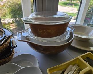 Pyrex set