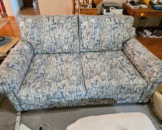 Loveseat 