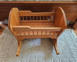 Wood baby cradle 