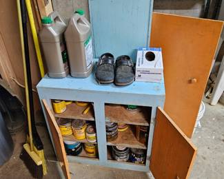 Storage cabinet