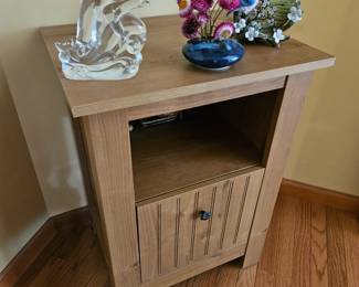 Storage cabinet