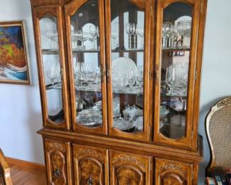 Curio hutch 