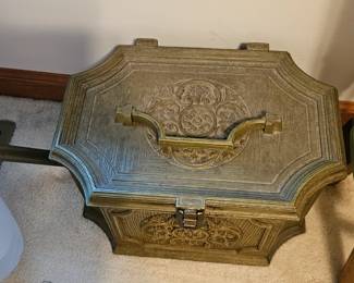 Sewing box