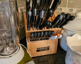 Cutlery knife block