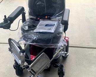 Multiple Electric Mobility Scooters and Mobility Chairs